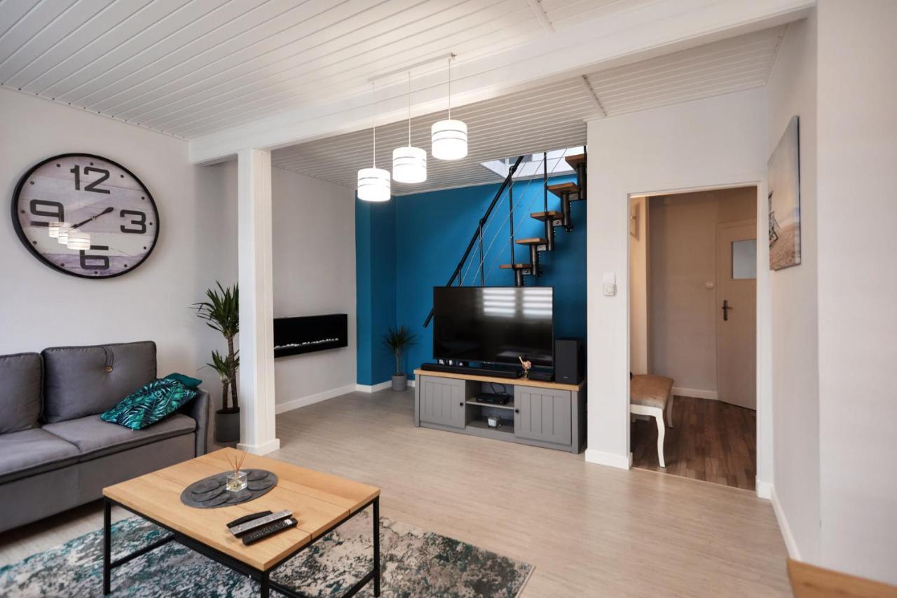 Апартаменты Apartament Livia Dwupoziomowy , Klimatyzacja , Wi-Fi Свиноуйсьце Экстерьер фото